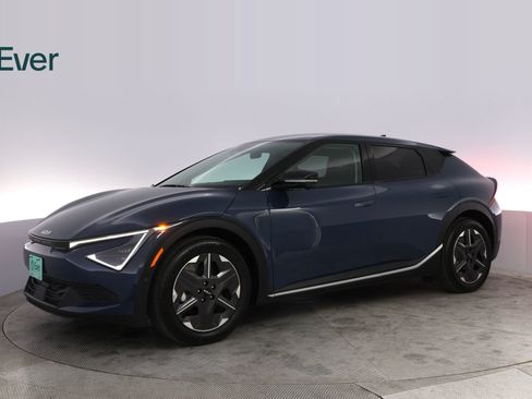 Used 2025 Kia EV6 Light w/ Light LR Technology Package RWD image 18