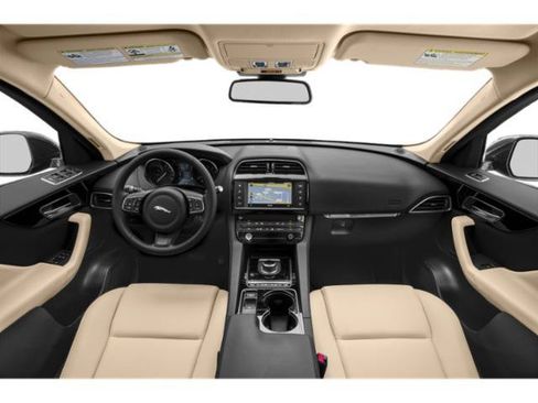 Used 2019 Jaguar F-PACE Prestige AWD/4WD image 8
