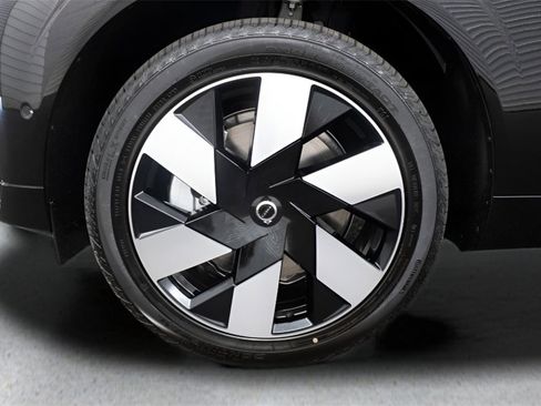 New 2025 Volvo XC60 T8 Plus w/ Protection Package Premier image 7