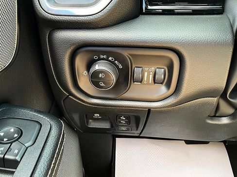 New 2026 RAM 1500 Laramie AWD/4WD image 16