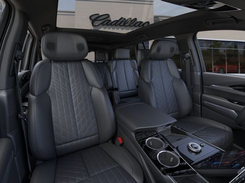 New 2025 Cadillac Escalade IQ Luxury 1 w/ Smart Trailering package AWD/4WD image 16