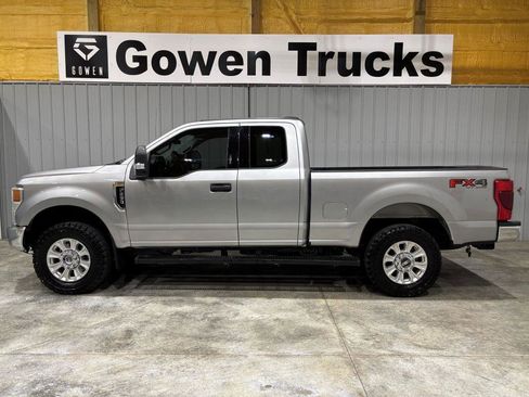 Used 2020 Ford F250 XLT w/ XLT Value Package AWD/4WD image 2