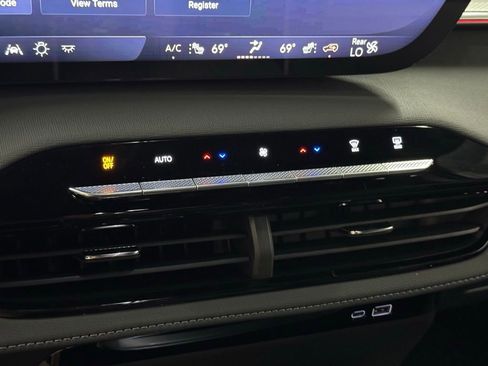 New 2025 Buick Enclave Sport Touring w/ Trailering Package, 5000 lbs. image 37