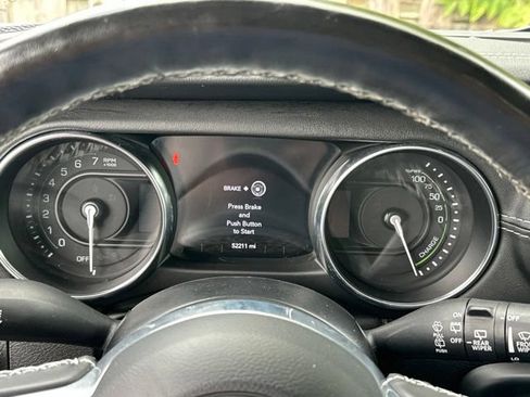 Used 2022 Jeep Wrangler Unlimited Sahara w/ Cold Weather Group AWD/4WD image 10