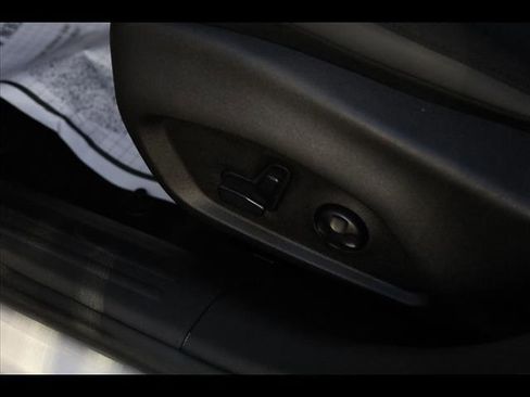 Used 2019 Jeep Renegade Trailhawk w/ Cold Weather Group II image 7