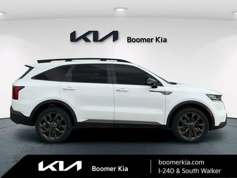 Certified 2023 Kia Sorento X-Line EX AWD/4WD image 4