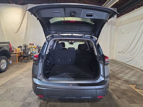 Used 2024 Nissan Rogue S FWD image 19