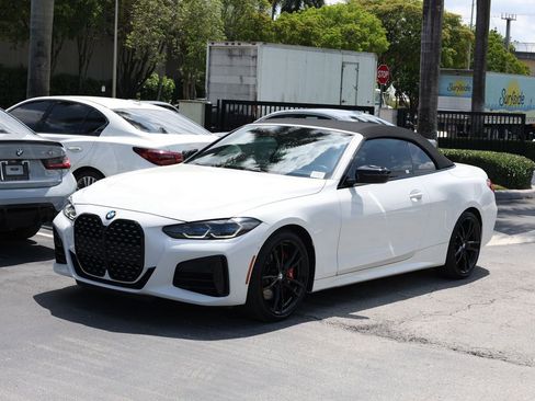 Used 2024 BMW M440i Convertible w/ Premium Package RWD image 2