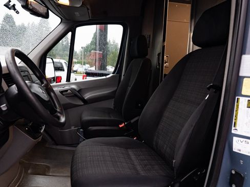 Used 2018 Mercedes-Benz Sprinter 144 Cargo image 19
