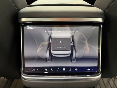 Used 2025 Tesla Model S image 18