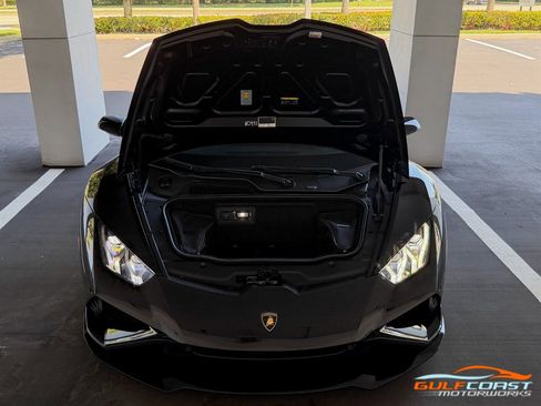 Used 2022 Lamborghini Huracan EVO RWD image 34