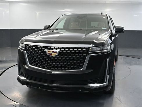 Used 2022 Cadillac Escalade Premium Luxury w/ Touring Package image 13
