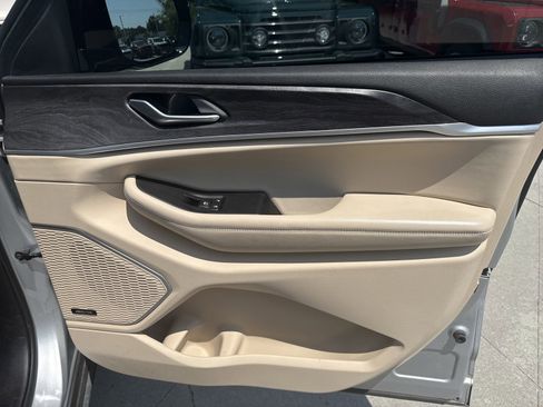 Used 2021 Jeep Grand Cherokee L Limited RWD image 35