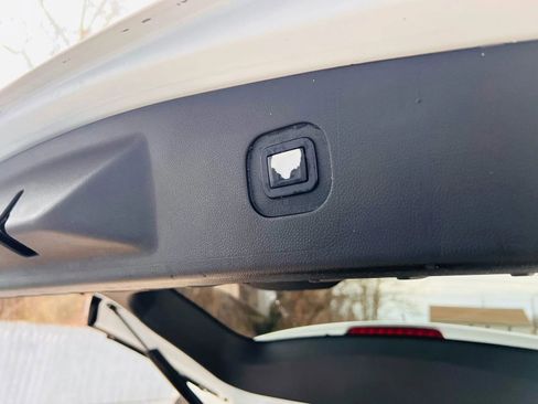 Used 2012 GMC Terrain SLT image 18