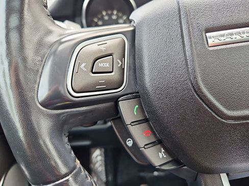 Used 2019 Land Rover Range Rover Evoque image 11