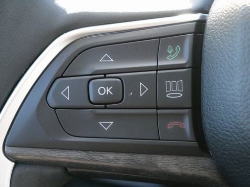 Used 2023 Jeep Grand Cherokee 4WD 4xe image 23