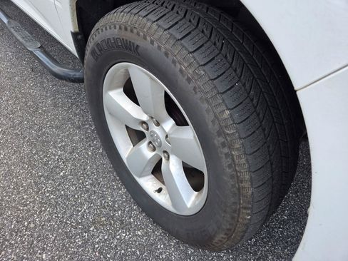 Used 2014 RAM 1500 Express AWD/4WD image 4