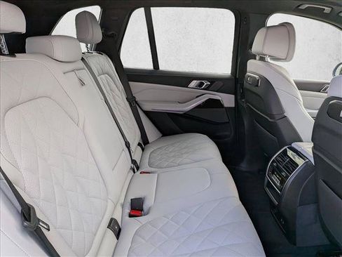 Used 2026 BMW X5 sDrive40i RWD image 21