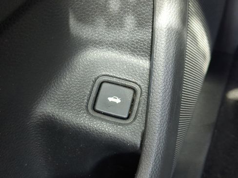 Used 2019 Honda Accord Sport image 18