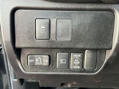 Used 2022 Toyota Tacoma TRD Off-Road image 16