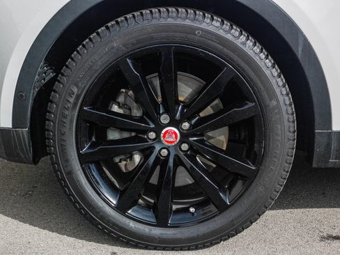 Used 2020 Jaguar E-PACE SE image 10