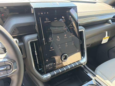 New 2026 GMC Yukon XL Elevation w/ Elevation Premium Package image 32