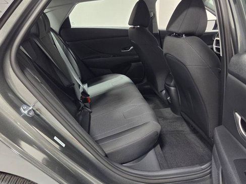 New 2026 Hyundai Elantra SE FWD image 13