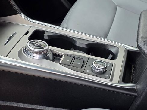 Used 2021 Ford Explorer XLT w/ Equipment Group 202A image 27