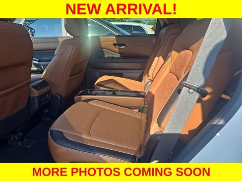 Used 2022 Nissan Pathfinder Platinum w/ Cargo Package AWD/4WD image 11