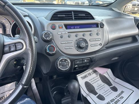 Used 2011 Honda Fit Sport image 22