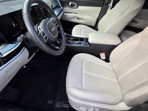 Used 2025 Kia Sorento EX w/ Panoramic Sunroof Package image 7