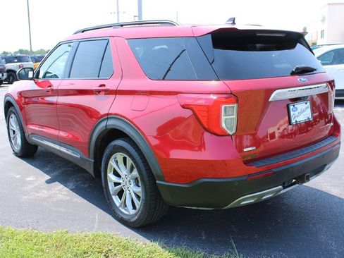 Used 2021 Ford Explorer XLT w/ Equipment Group 202A AWD/4WD image 8