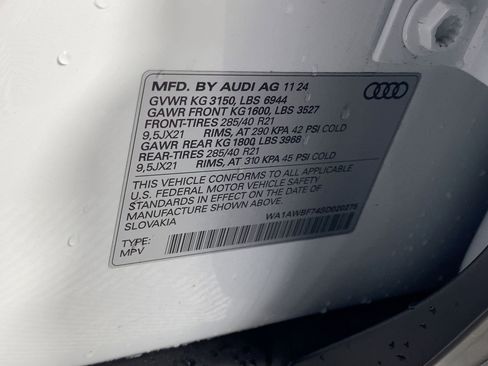 Used 2025 Audi SQ7 Premium Plus w/ Executive Package image 19