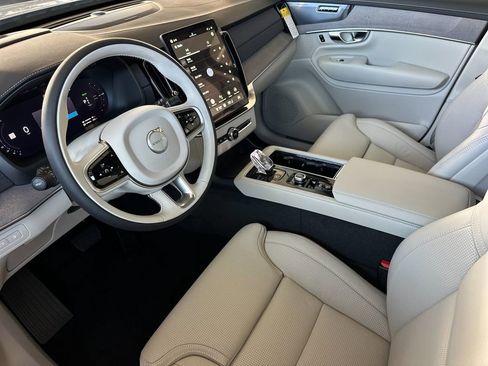 New 2026 Volvo XC90 T8 Ultra w/ Protection Package Premier AWD/4WD image 9