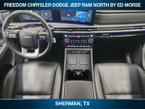 Used 2025 Hyundai Santa Fe Limited FWD image 18