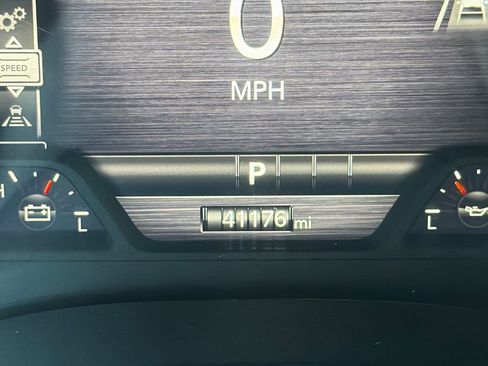 Used 2025 RAM 1500 Laramie image 25