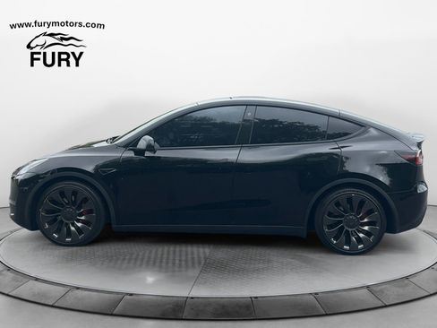 Used 2022 Tesla Model Y Performance AWD/4WD image 6