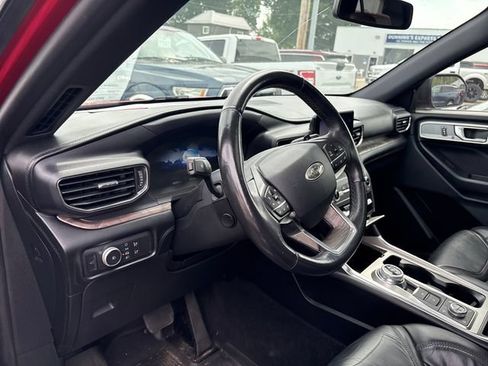 Used 2020 Ford Explorer Platinum AWD/4WD image 8