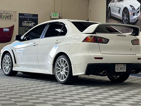 Used 2010 Mitsubishi Lancer Evolution GSR image 6