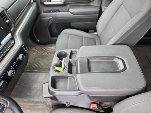 Used 2024 Chevrolet Silverado 2500 LT AWD/4WD image 11