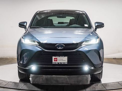 Certified 2024 Toyota Venza Limited image 3