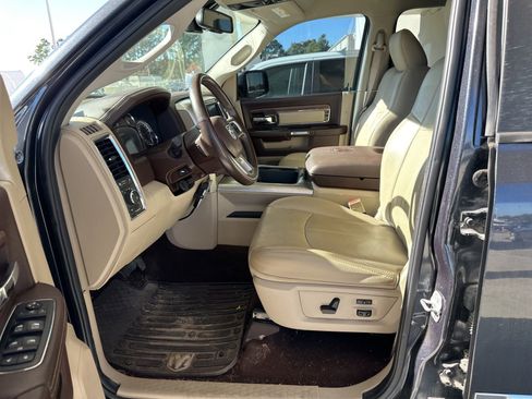 Used 2018 RAM 1500 Laramie w/ Convenience Group image 7