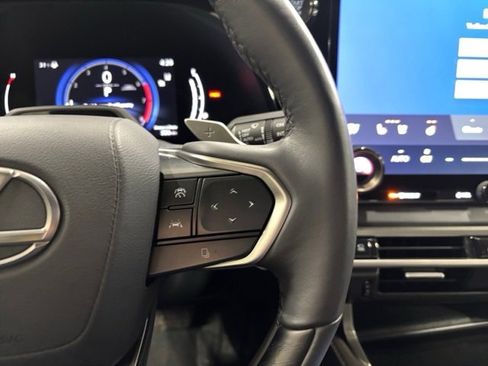 Used 2024 Lexus RX 350 AWD image 16