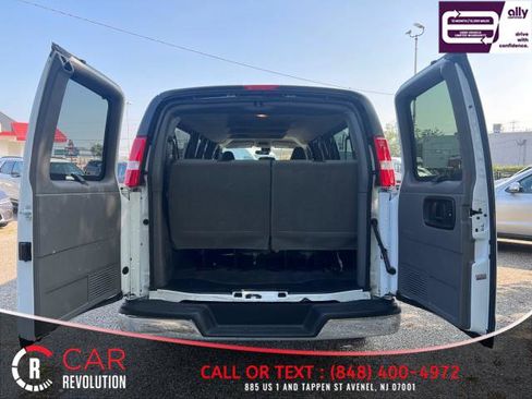 Used 2020 Chevrolet Express 3500 LT w/ LT Preferred Equipment Group image 8