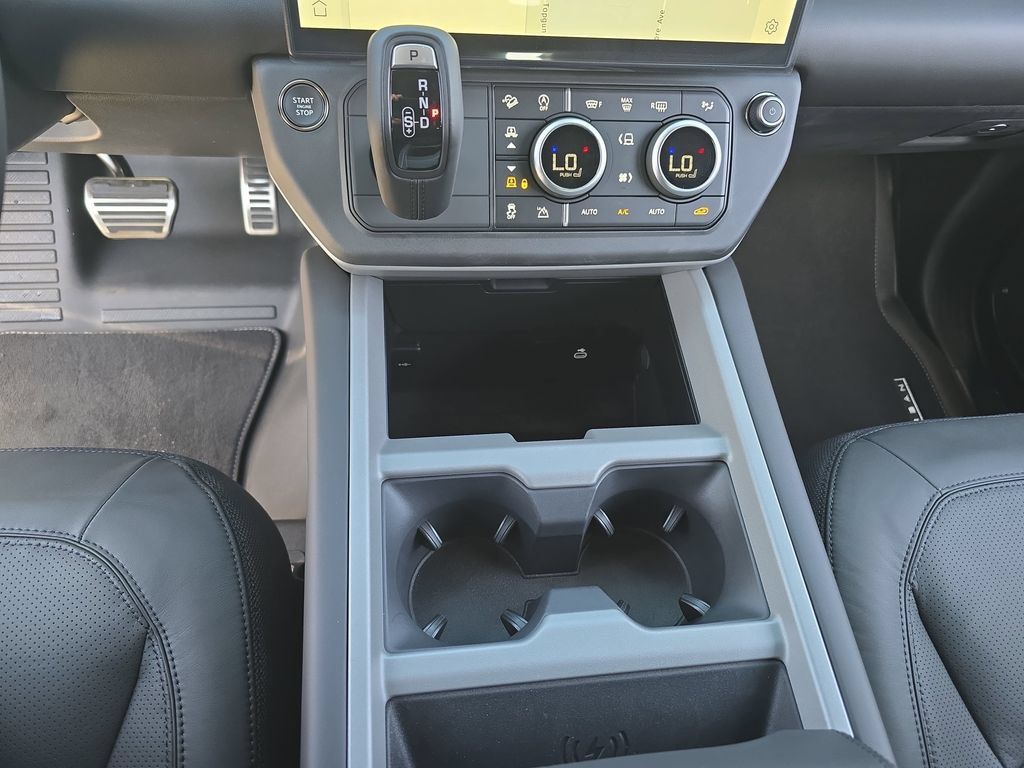 New 2026 Land Rover Defender 110 V8 AWD/4WD image 25