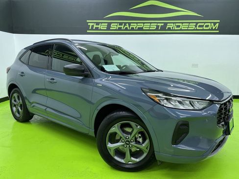 Used 2023 Ford Escape ST-Line AWD/4WD image 1