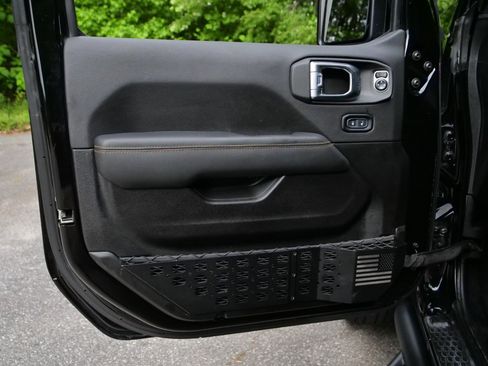 Used 2023 Jeep Gladiator Overland AWD/4WD image 21