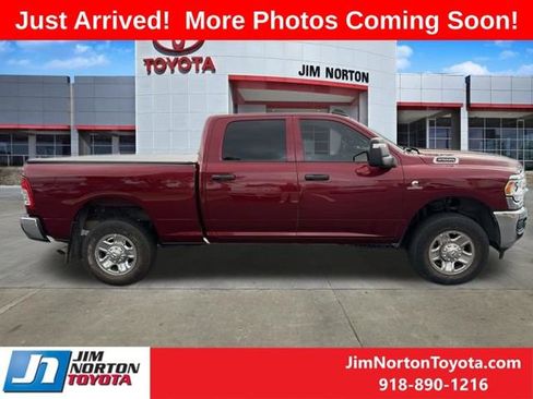 Used 2024 RAM 2500 Tradesman w/ Chrome Appearance Group image 7