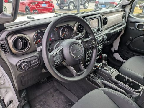 Used 2021 Jeep Wrangler Unlimited Willys image 13