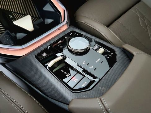 Used 2025 BMW X3 xDrive30i w/ Premium Package image 28